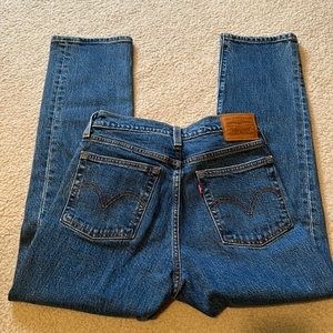 levi wedgie straight